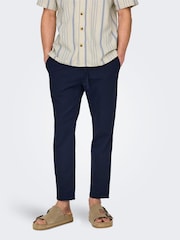 Azul - Calça de moletom com corte afunilado e comprimento até o tornozelo Only & Sons - Imagem 1 de 6