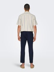 Azul - Calça de moletom com corte afunilado e comprimento até o tornozelo Only & Sons - Imagem 2 de 6