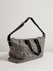 Oliver Bonas Black Zebra Weekend Bag - Image 3 of 7