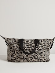 Oliver Bonas Black Zebra Weekend Bag - Image 6 of 7