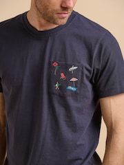 Brakeburn Beach Pocket 100% Cotton T-Shirt - Bild 5 von 6