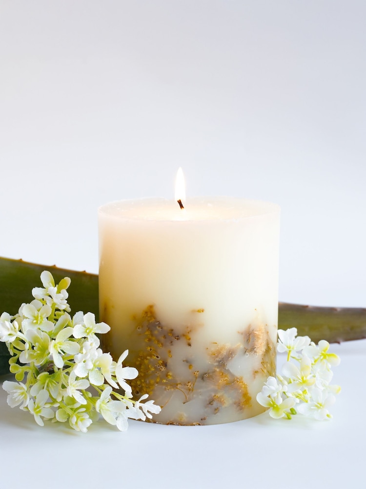 Lower Lodge Candles Oak Hills Cashmere Botanical 1 Wick Candle - Image 1 of 3