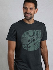Weird Fish Summer Sector Graphic Print T-Shirt - Bild 1 von 7