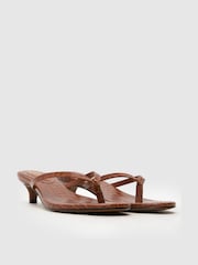 Schuh Sunnie Toe Post Kitten Black Sandals - Image 2 of 4