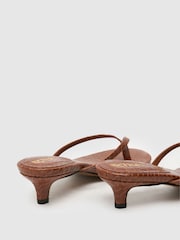 Schuh Sunnie Toe Post Kitten Black Sandals - Image 4 of 4