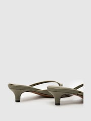 Schuh Sunnie Toe Post Kitten Black Sandals - Image 4 of 4