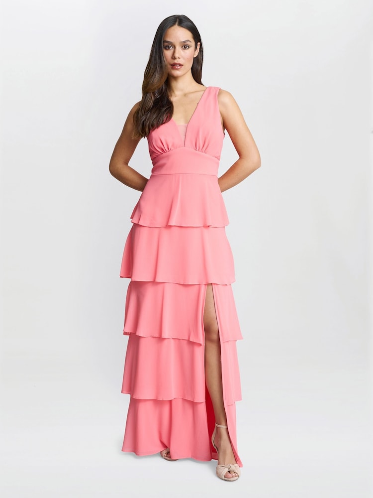 Vestido largo sin mangas escalonado rosa Lucielle de Gina Bacconi - Imagen 1 de 5 Vestido largo sin mangas escalonado rosa Lucielle de Gina Bacconi - Imagen 1 de 5