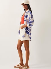 Camisa de algodón 100 % con estampado de palmeras Dinah de Monsoon - Imagen 2 de 5