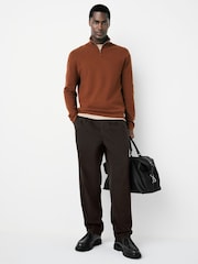 Marrón - Corte tapered holgado - Straight Fit Pleated Stretch Chinos Trousers - Imagen 3 de 10