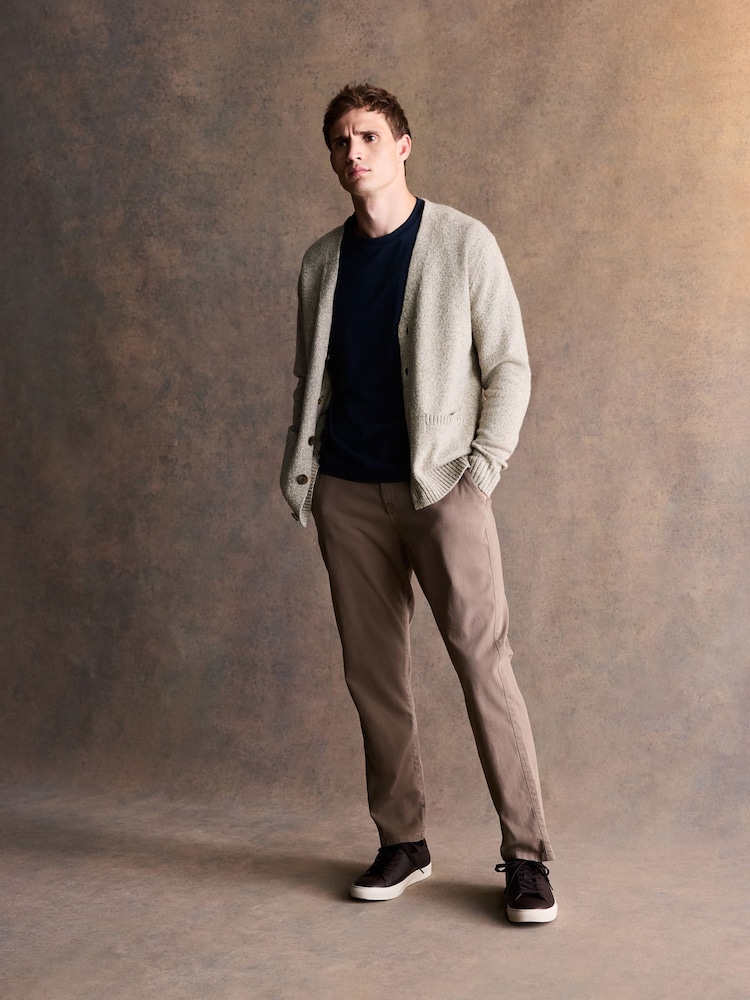 Arena - Cotton Rich Utility Chino Trousers With Stretch - Imagen 2 de 5