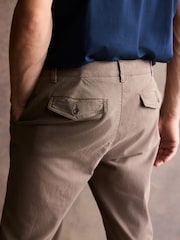 Arena - Cotton Rich Utility Chino Trousers With Stretch - Imagen 5 de 5