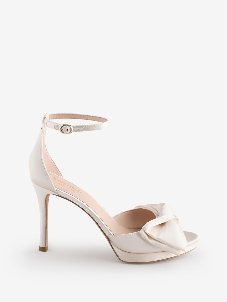 kate spade new york Bridal Bow Heeled White Sandals - Imagen 1 de 4 kate spade new york Bridal Bow Heeled White Sandals - Imagen 1 de 4