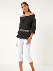 Negro - Top Bardot con inserción de encaje y volante de Roman - Imagen 2 de 5