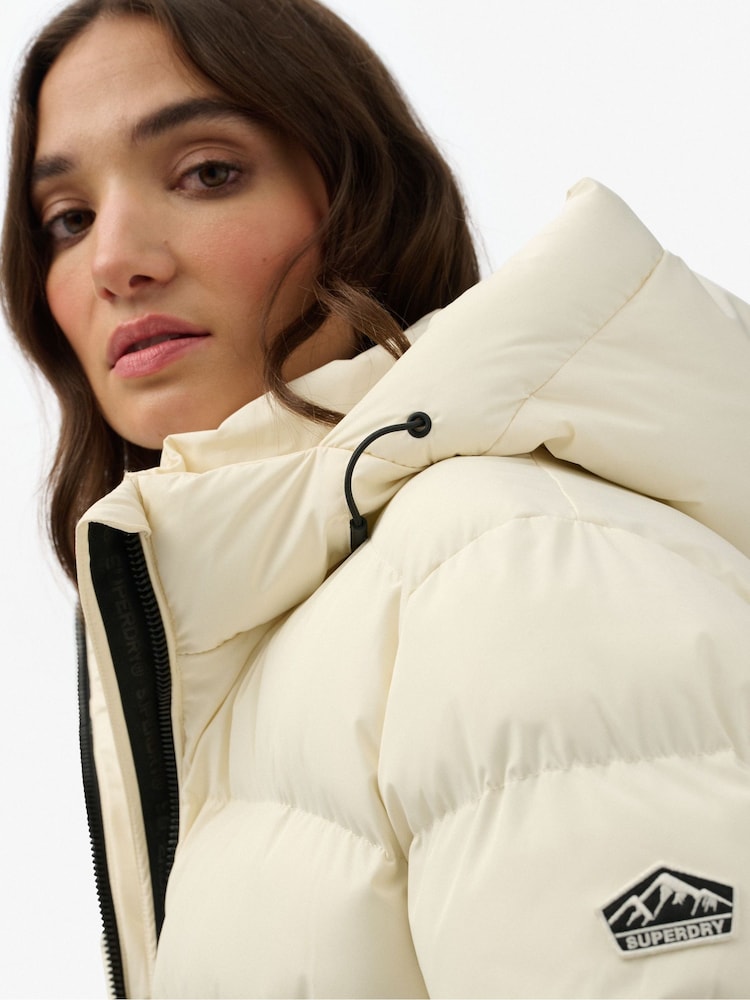 Superdry Cream Hooded Sports Puffer Jacket - Image 2 of 8 Superdry Cream Hooded Sports Puffer Jacket - Image 2 of 8