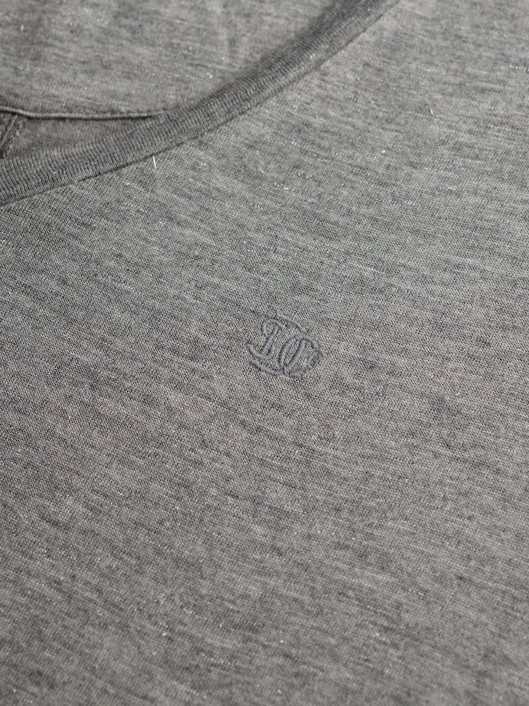 Cinza - Camiseta Superdry Studios Slub Emb Vee - Imagem 6 de 6