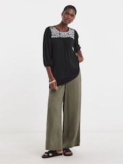 JD Williams Black Floral Embroidered Blouson Longline Top - Image 2 of 4