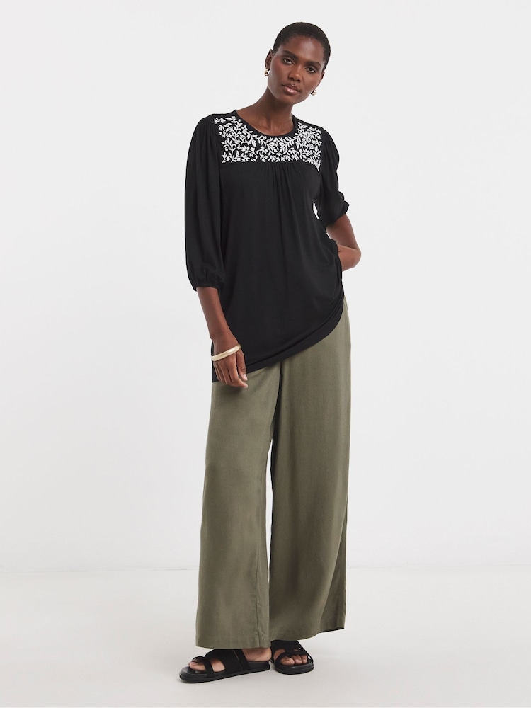 JD Williams Black Floral Embroidered Blouson Longline Top - Image 2 of 4