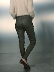 Olivgrün - Coated Denim Skinny Jeans - Bild 2 von 9
