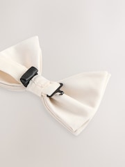 White Bow with Pocket Square and Flower Pin - Image 3 of 3