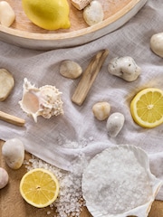 Sea Salt and Citrus 100ml Light Up Diffuser - Image 3 of 4