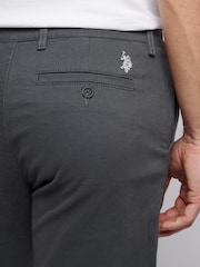 siva - U.S. Polo Assn. Moške klasične hlače Chinos - Slika 2 iz 9