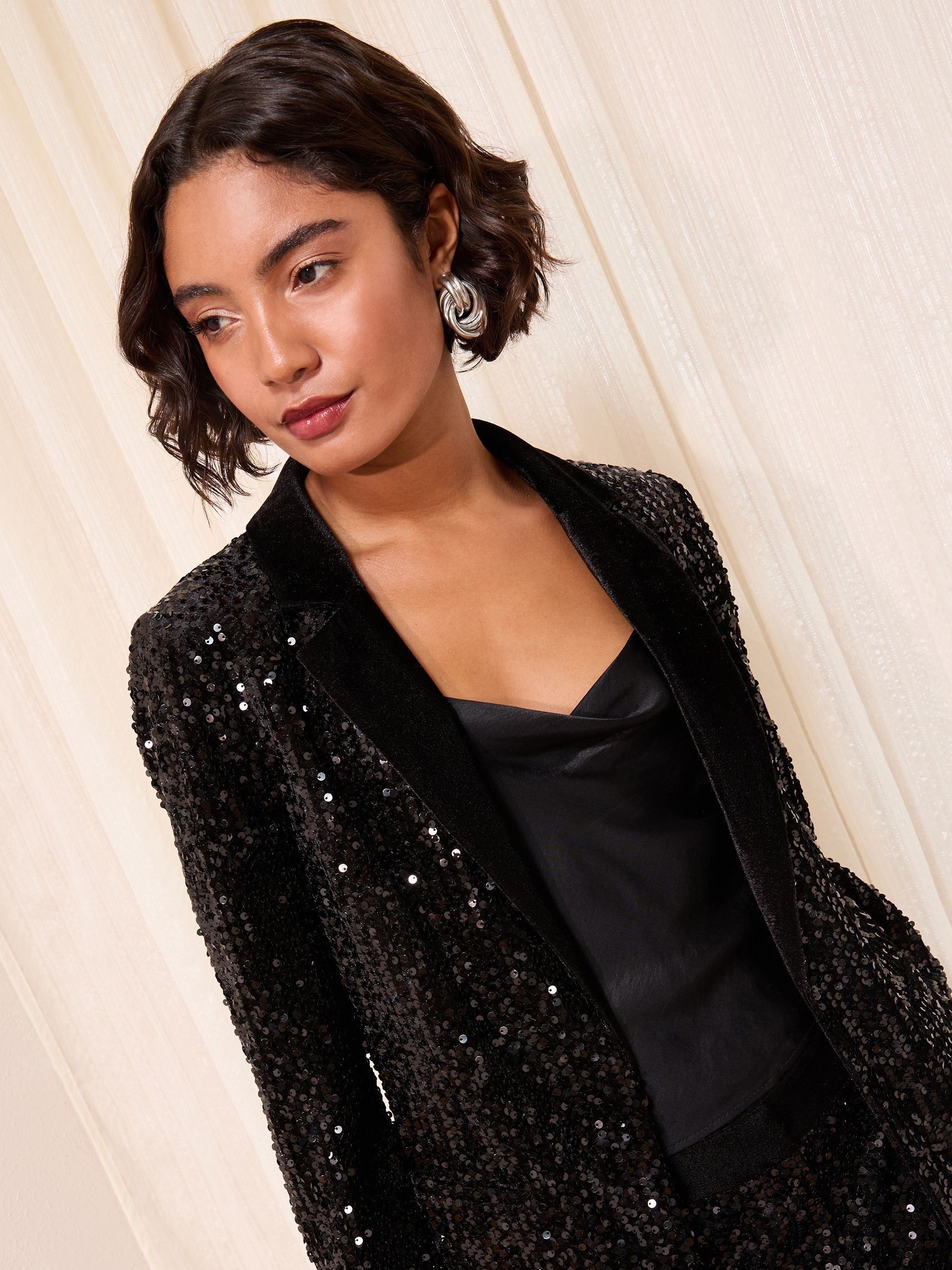 Next：日本 ブラック - Friends Like These スパンコール ベルベット