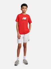 Rood - New Balance Kids Jersey Stacked 100% Cotton Logo T-Shirt - Image 5 of 8