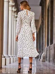 Sosandar White Petite Petite Spot Print Keyhole Detail Belted Fit & Flare Dress - Image 4 of 5