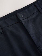 Azul marino - Corte slim - Motionflex Chino Trousers - Imagen 10 de 11