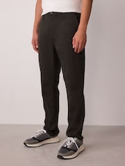 Verde caqui - Corte slim - Motionflex Chino Trousers - Imagen 1 de 11