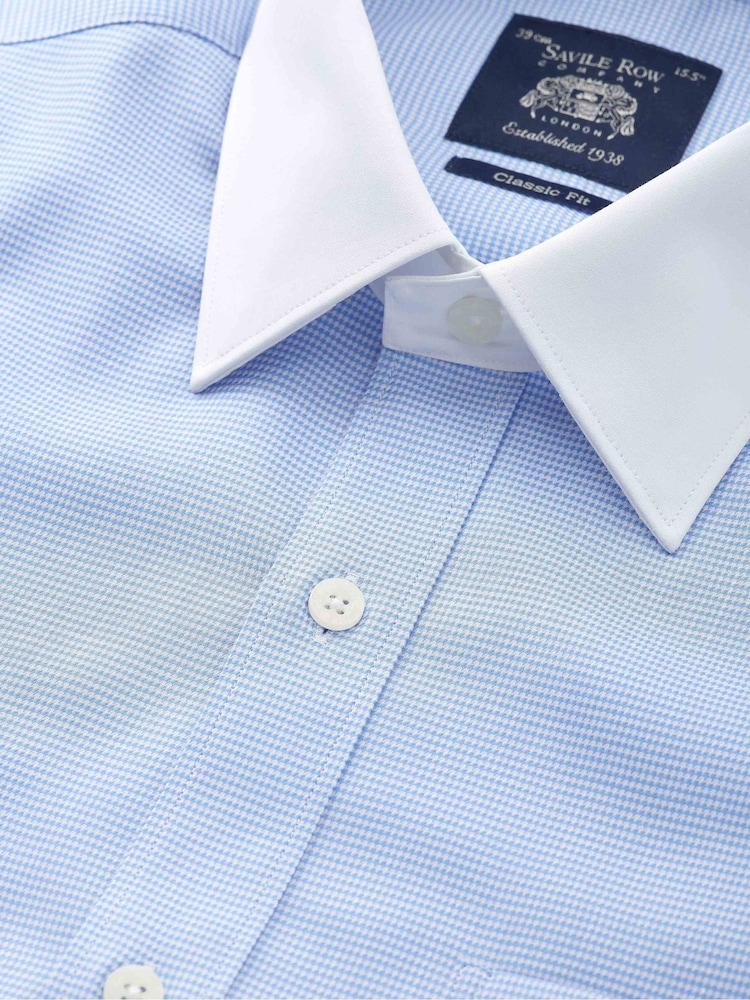 The Savile Row Company Blue Textured 100% Cotton Classic Fit Winchester Formal Shirt - Image 2 of 3