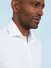 The Savile Row Company Slim Fit Smart Casual 100% Cotton White Shirt With Contrast Buttons - Изображение 3 из 5