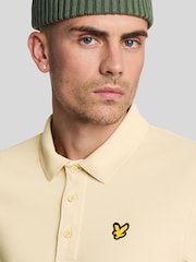 قميص بولو رياضي كُم قصير من Lyle & Scott - صورة 4 من 5