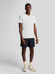 Lyle & Scott Basic V-Neck T-Shirts 3 Pack - Imagen 2 de 5