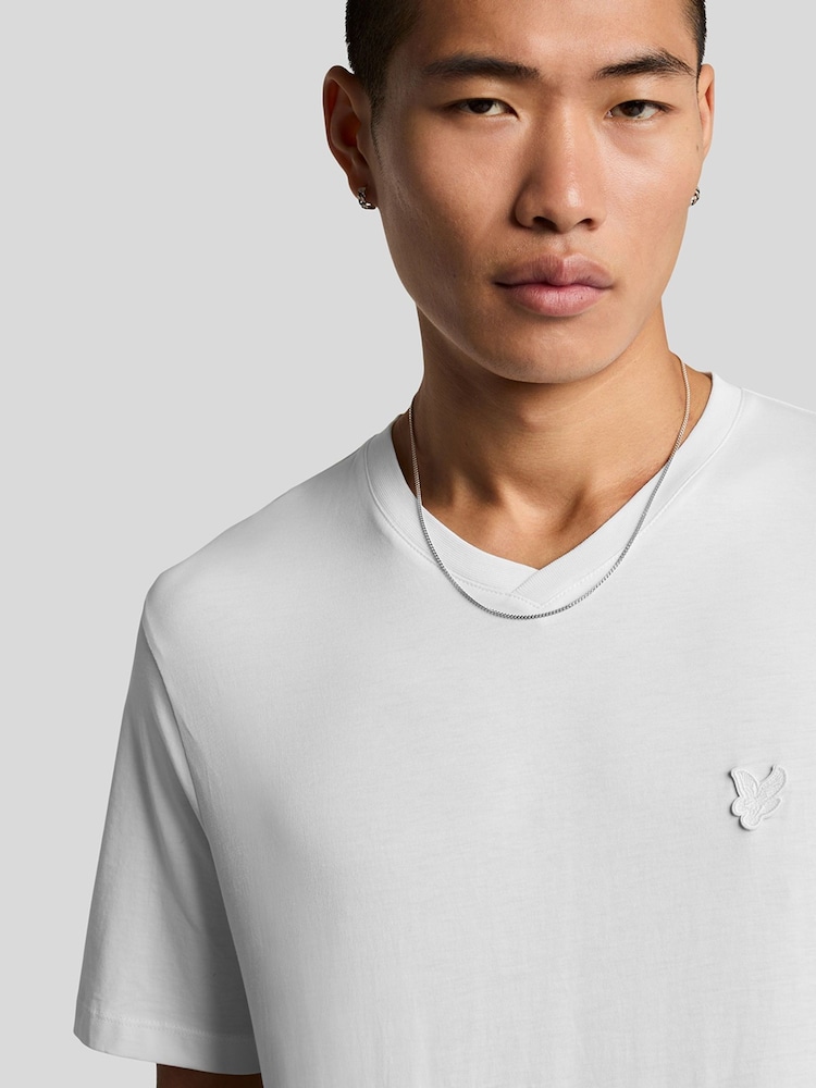 Lyle & Scott White 100% Cotton Superfine V Neck T-Shirt - Image 2 of 5