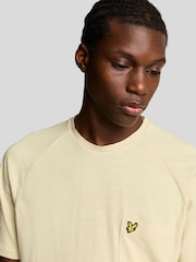 Lyle & Scott Yellow Linen Blend Raglan T-Shirt - Image 2 of 5