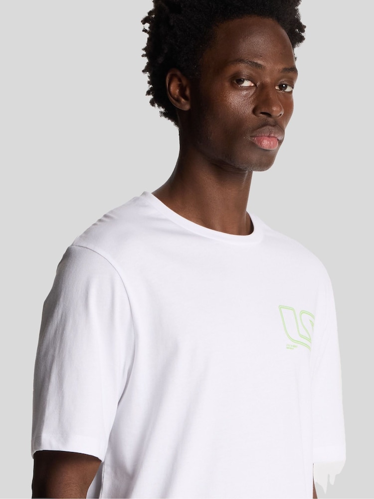 Lyle & Scott White 100% Cotton Polaroid Graphic T-Shirt - Image 4 of 5