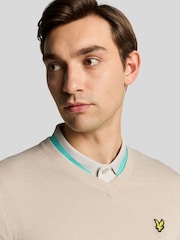 Lyle & Scott Cream Golf V-Neck Pull-Over Jumper - Image 3 of 5