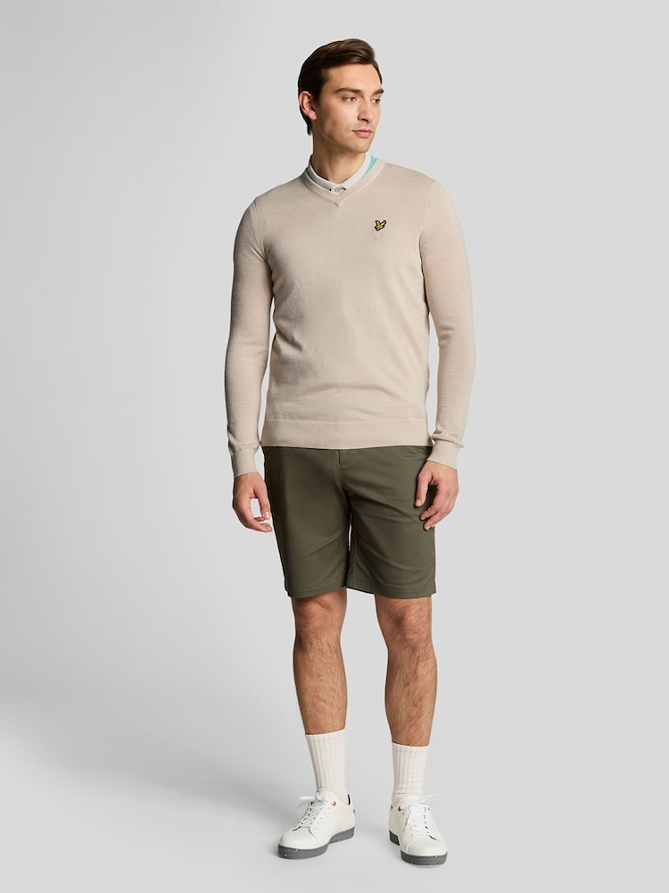 Lyle & Scott Cream Golf V-Neck Pull-Over Jumper - Image 4 of 5