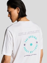 Lyle & Scott 100% Cotton Lyle Athletic Graphic T-Shirt - Imagen 4 de 5