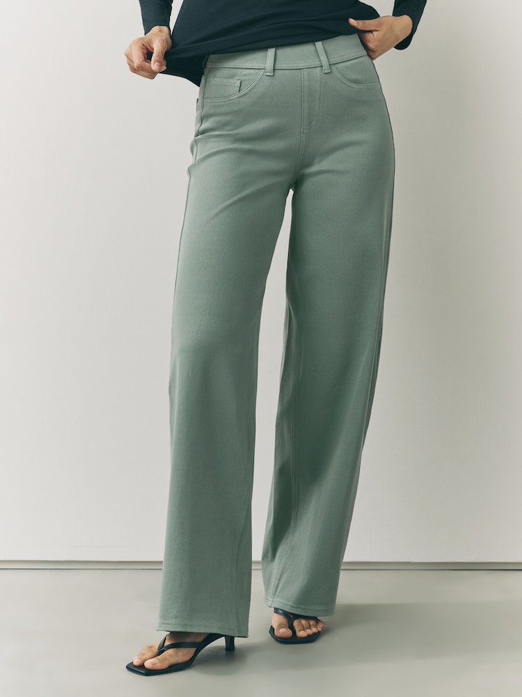 Salbeigrün - Denim-Hose aus Jersey mit weitem Bein - Bild 2 von 7