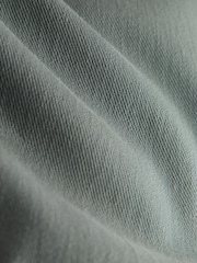Salbeigrün - Denim-Hose aus Jersey mit weitem Bein - Bild 6 von 7
