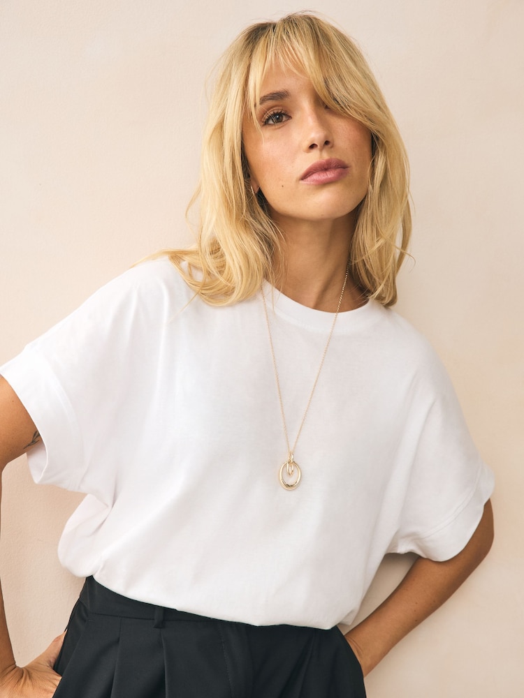 Gold Tone Interlocking Circle Pendant Necklace - Image 2 of 7