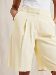 Albaray Cream Tailored Shorts - صورة 3 من 6