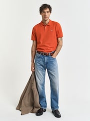 GANT Regular Fit 100% Cotton Shield Piqué Polo Shirt - صورة 3 من 4