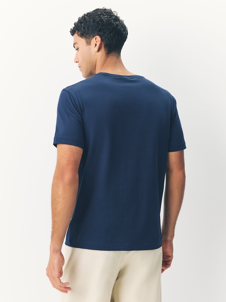 GANT Blue 100% Cotton Tonal Shield T-Shirt - Image 2 of 3 GANT Blue 100% Cotton Tonal Shield T-Shirt - Image 2 of 3