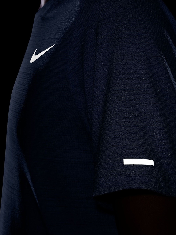 Nike Blue Dri-FIT Miler Training Top - Image 4 of 4 Nike Blue Dri-FIT Miler Training Top - Image 4 of 4