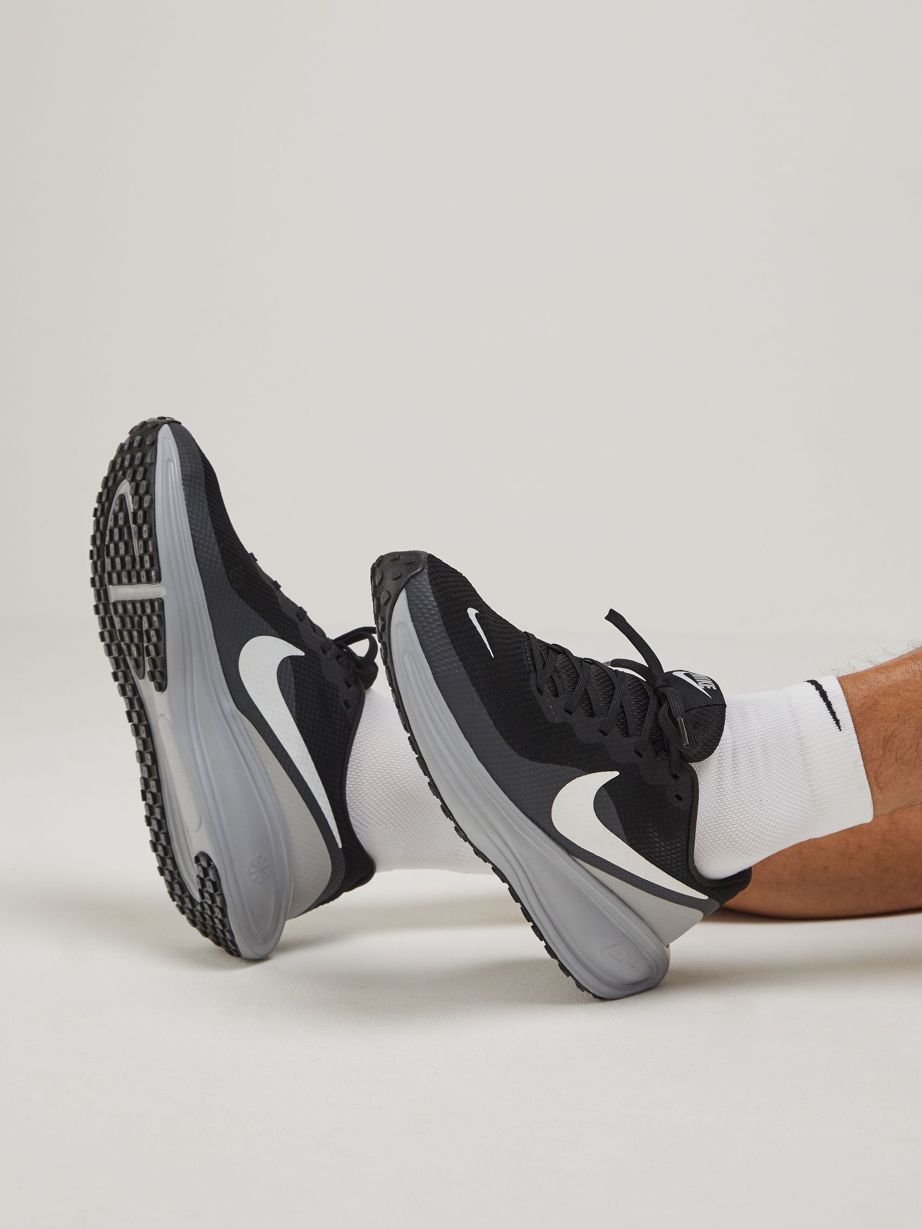 nike womens shoes black and grey