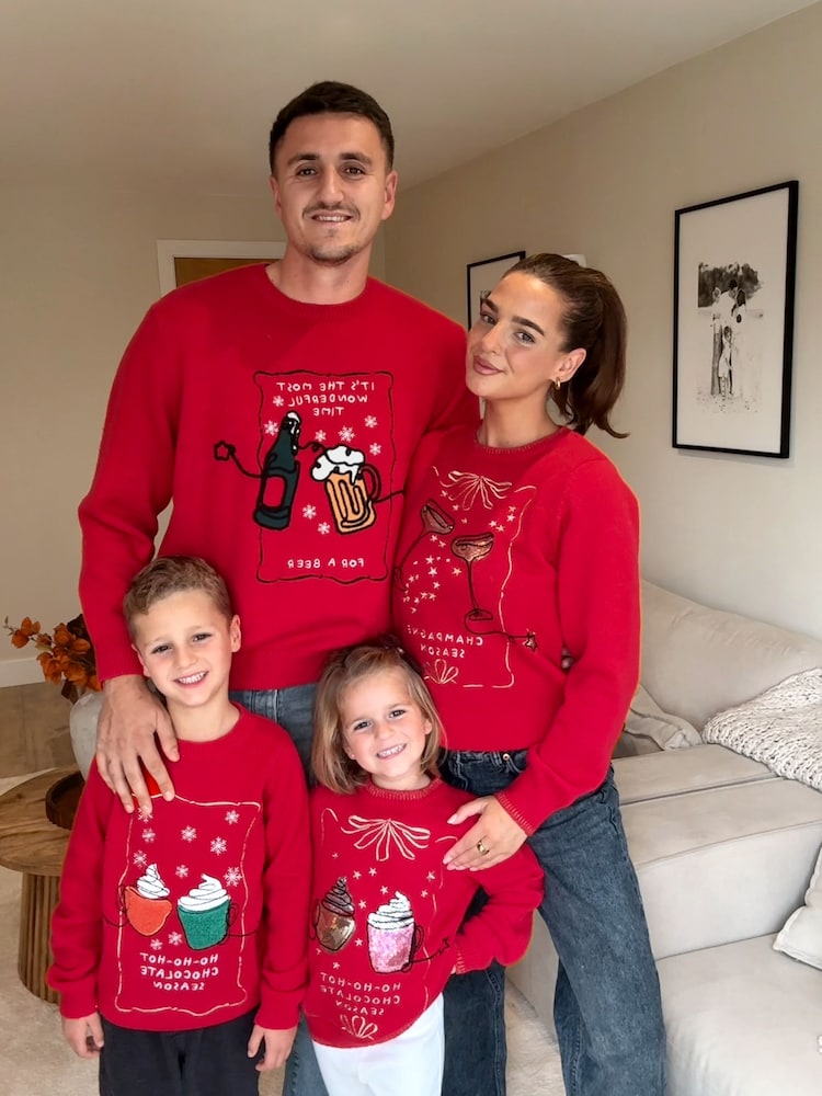 Lipsy Christmas Crew Neck Season Slogan Family Knitted Jumper (5-16yrs) - Imagen 5 de 5
