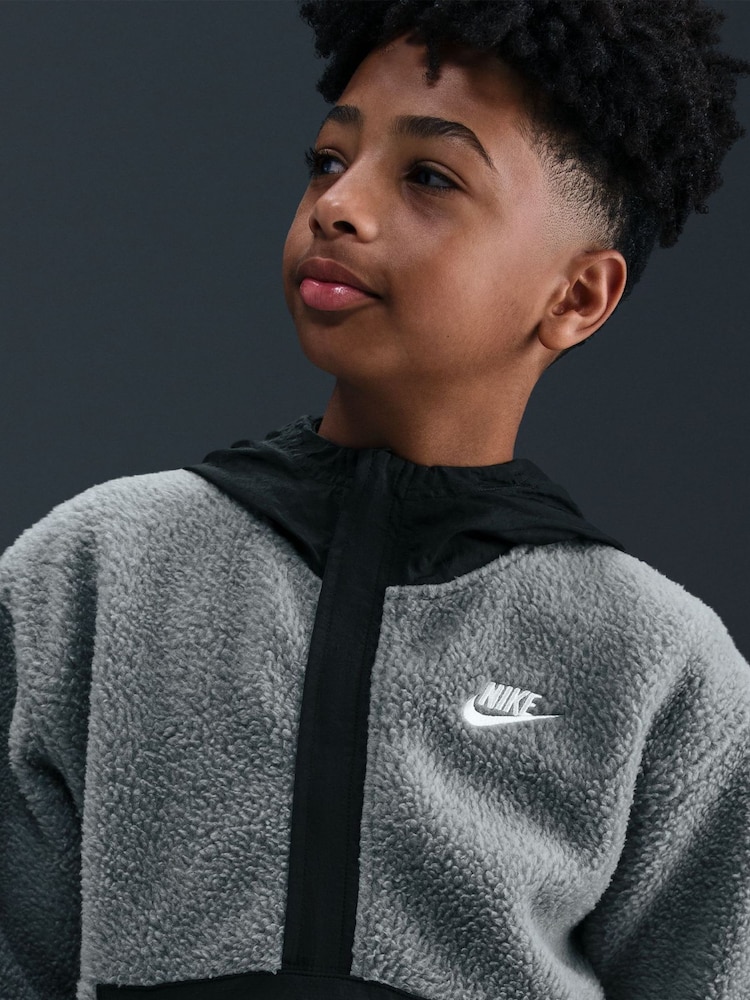 Dimno siva - Kapucar iz flisa 1/2 zadrgo Nike Sportswear Club - Slika 3 iz 3